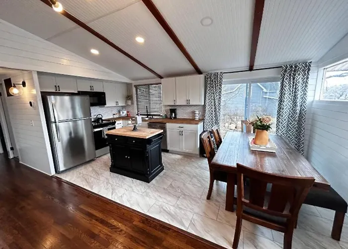 8Th Street Haven - 3 Bedroom House In Dt Hamilton