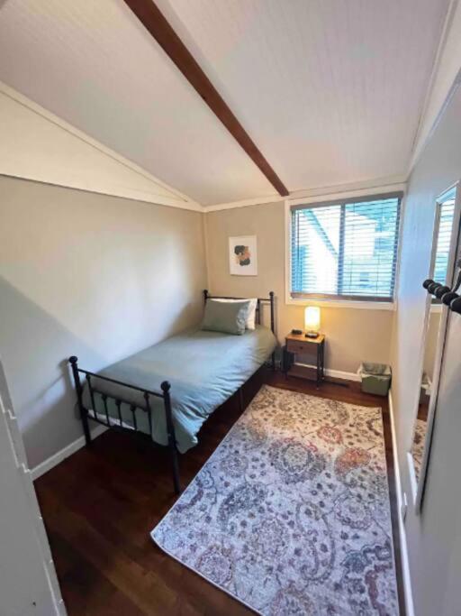 8th Street Haven - 3 Bedroom House In Dt Appartement *
